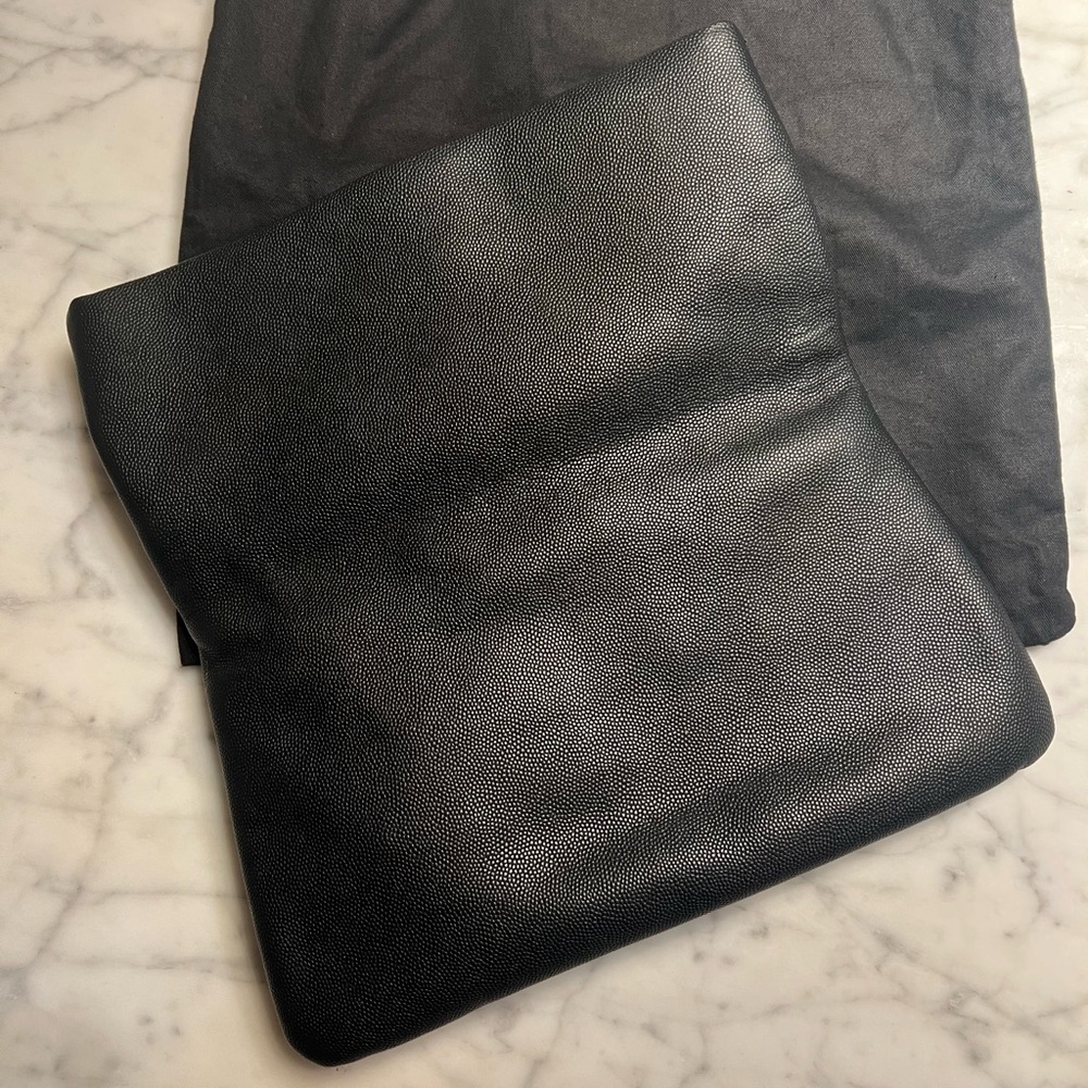 Saint Laurent Classic Black Leather Pouch - Picture 6 of 6